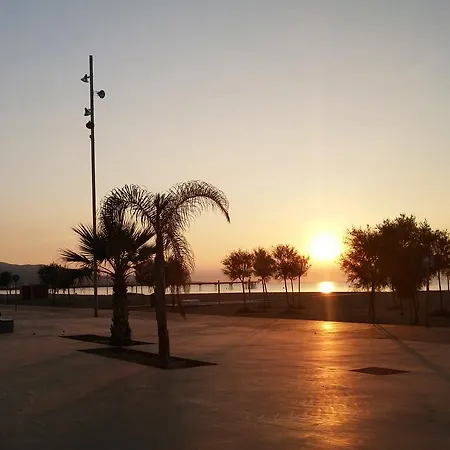 Port And Beach 바달로나